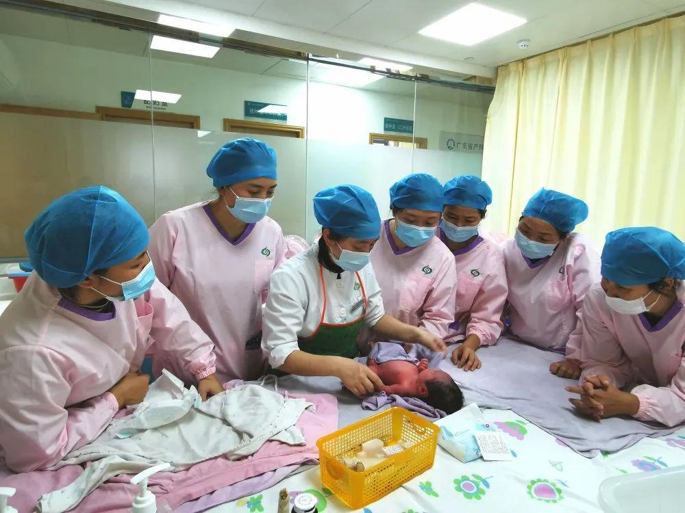 侯马市妇婴监护型护送